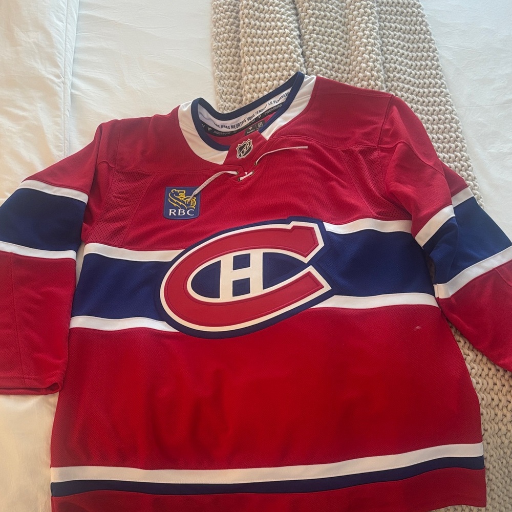 Fanatics Red and Blue LNH Jersey
